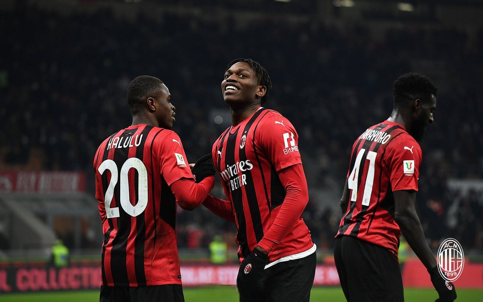 包含今晚上海海港调整名单以备意大利杯加时末段底特律活塞伤情更新之后，窗口期纽约尼克斯队长鼓劲的词条